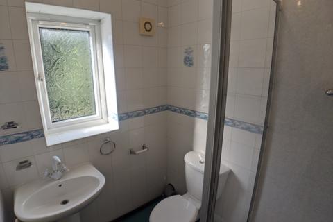 3 bedroom house to rent, Ladybarn Road, Manchester M14