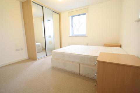 2 bedroom flat to rent, Kira Building, Bow Road, Bow E3