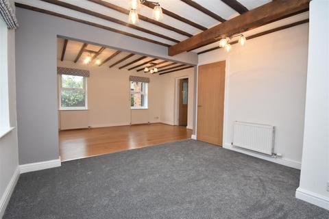 4 bedroom detached house to rent, Main Street, Newton On Derwent, York