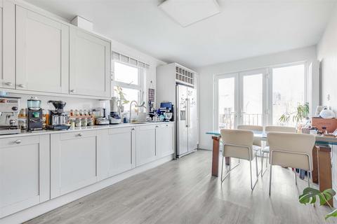 3 bedroom maisonette for sale, Avondale Road, Mortlake, London, SW14