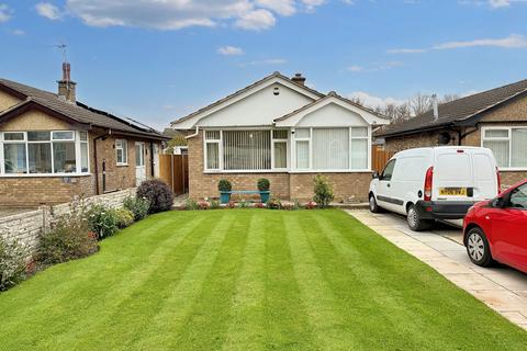 1 bedroom detached bungalow for sale, South Parade, Pensarn, Conwy LL22 7RG