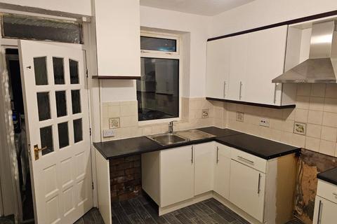 2 bedroom terraced house to rent, Sycamore Street, Barnsley