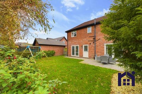 4 bedroom detached house for sale, Old Orchard Place, Leyland, PR26 7UY