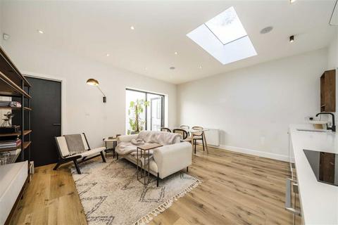 1 bedroom flat for sale, Coldharbour Lane, London SW9