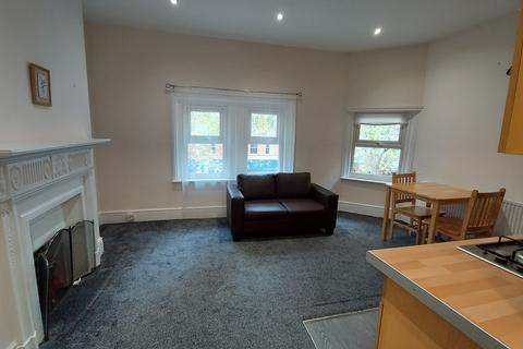 1 bedroom flat to rent, Chiswick High Road, London W4