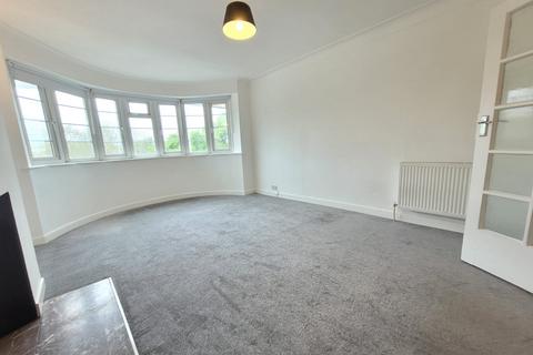 4 bedroom flat to rent, Beaufort Park, London NW11