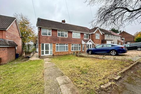 3 bedroom semi-detached house to rent, 3/4 Bedroom House To Let - HP12