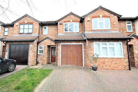 3 bedroom townhouse to rent, Layters Avenue, Chalfont St Peter SL9