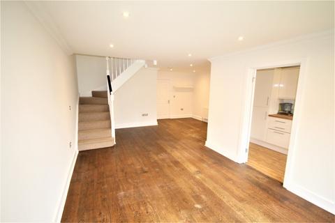 3 bedroom townhouse to rent, Layters Avenue, Chalfont St Peter SL9