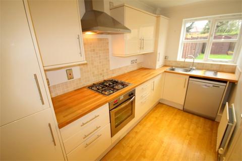 3 bedroom townhouse to rent, Layters Avenue, Chalfont St Peter SL9