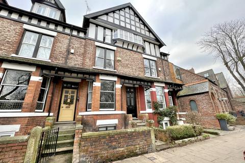 4 bedroom terraced house to rent, Chorlton Green, Manchester, M21 9FQ