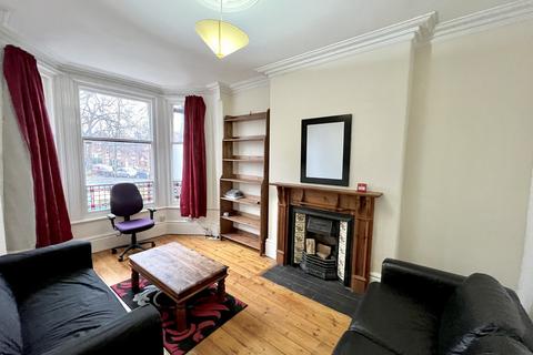 4 bedroom terraced house to rent, Chorlton Green, Manchester, M21 9FQ