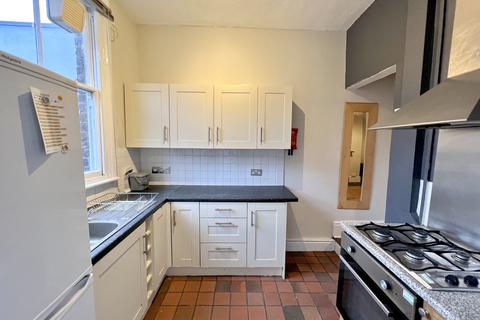 4 bedroom terraced house to rent, Chorlton Green, Manchester, M21 9FQ