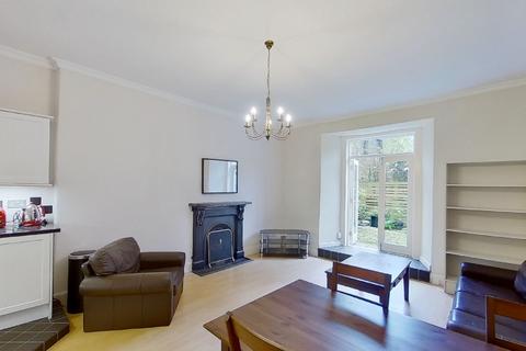 2 bedroom flat to rent, Gayfield Square, Edinburgh, EH1