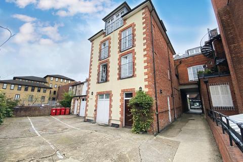 3 bedroom apartment to rent, Jewry Street, Winchester, SO23