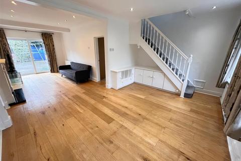 4 bedroom detached house to rent, Moor Lane, WILMSLOW