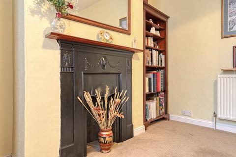 32 Kavanaghs Road, Brentwood, CM14 4NE