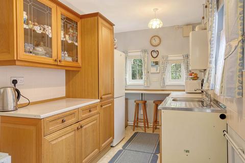 32 Kavanaghs Road, Brentwood, CM14 4NE
