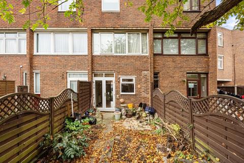 3 bedroom townhouse for sale, London, Greater London SE28