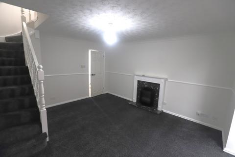 3 bedroom semi-detached house to rent, Dairyfields Way, Stoke-on-Trent, ST1