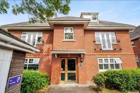 Flat 6, Bishops House Wesley Place, Epsom, KT18 5FB