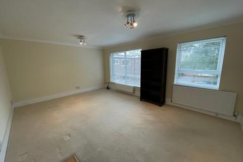 2 bedroom flat to rent, Four Oaks Road, Sutton Coldfield B74