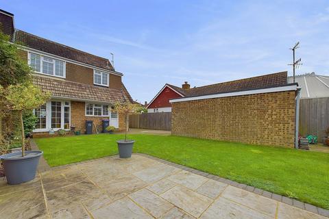 4 bedroom semi-detached house for sale, Roberts Road, Lancing