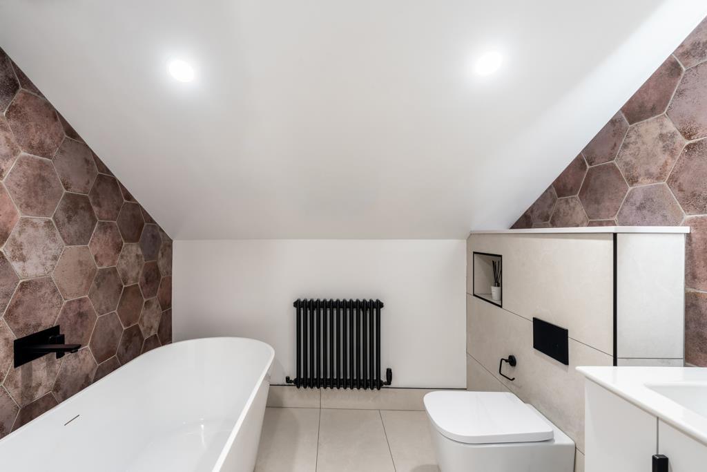 Bedroom 2 En-Suite Bathroom
