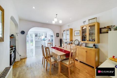 4 bedroom house for sale, Holders Hill Road, London