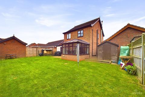 3 bedroom detached house for sale, Hawthorne Gardens, North Lincolnshire DN19