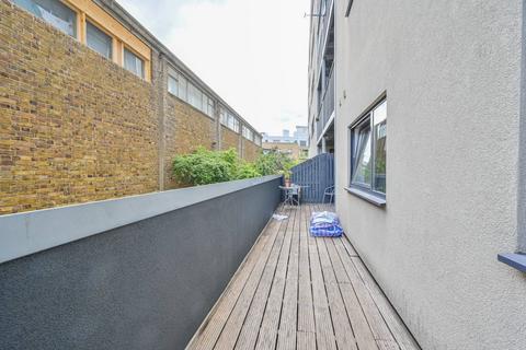 2 bedroom flat for sale, Carmine Wharf, Limehouse, London, E14