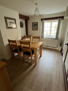 2 bedroom cottage to rent, High Street, East Budleigh