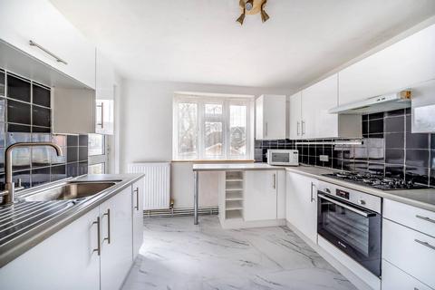 3 bedroom flat to rent, Prospect Ring, East Finchley, London, N2