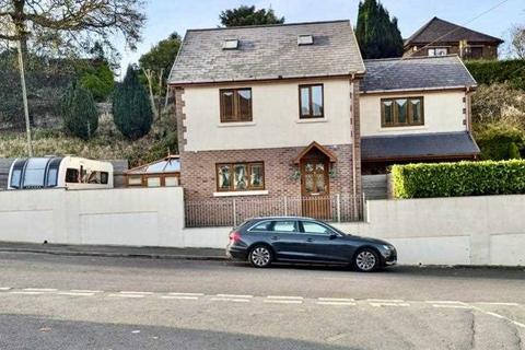 5 bedroom detached house for sale, Farm Road, Pentre CF41