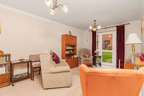 2 bedroom ground floor flat for sale, George Street, Kettering NN16