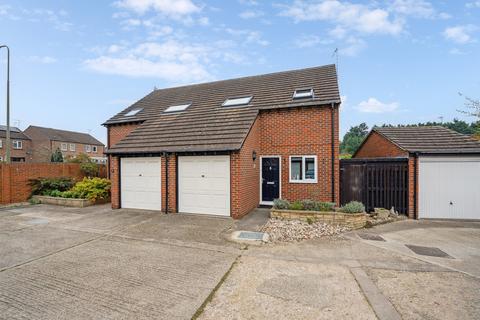 3 bedroom semi-detached house for sale, Sovereign Close, Didcot, OX11