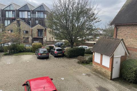 1 bedroom apartment to rent, Pharos Quay, Littlehampton BN17