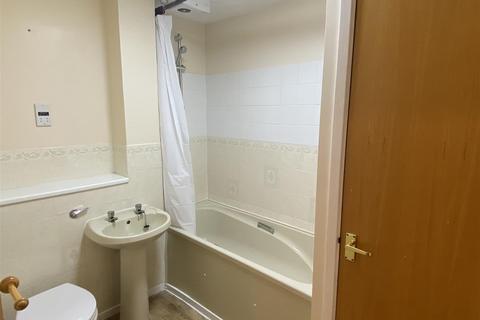 1 bedroom apartment to rent, Pharos Quay, Littlehampton BN17