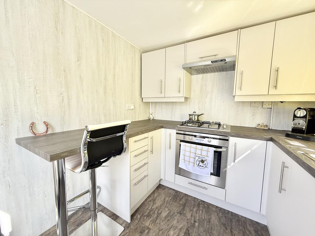Kitchen (2).jpeg