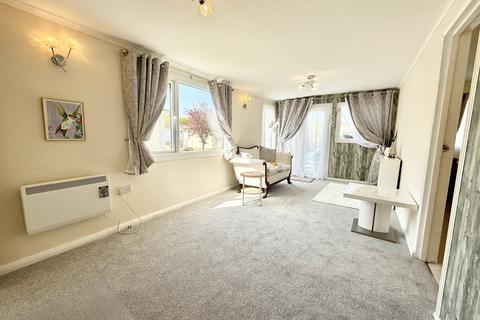 2 bedroom park home for sale, Gladelands Park, Ringwood Road, Ferndown, Dorset