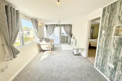 2 bedroom park home for sale, Gladelands Park, Ringwood Road, Ferndown, Dorset