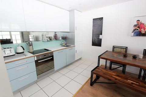 1 bedroom apartment to rent, New River Avenue, Hornsey N8