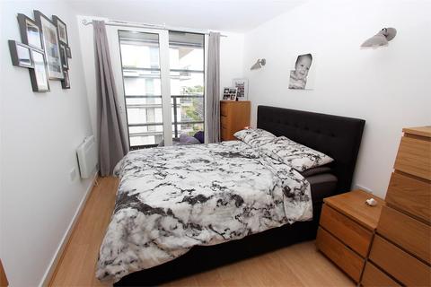 1 bedroom apartment to rent, New River Avenue, Hornsey N8