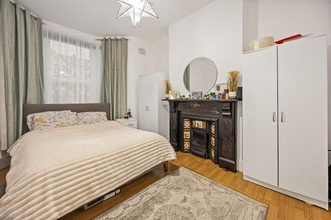 2 bedroom apartment for sale, Osborne Road, Willesden Green NW10