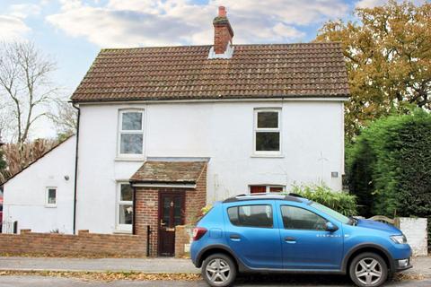 2 bedroom semi-detached house for sale, 182 Battle Road, Hailsham, East Sussex, BN27 1UE