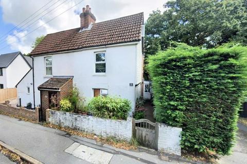 2 bedroom semi-detached house for sale, 182 Battle Road, Hailsham, East Sussex, BN27 1UE