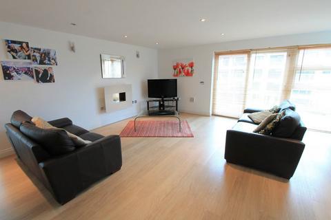 2 bedroom flat to rent, Boscombe Spa Road, Bournemouth,