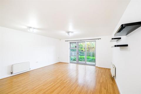 undefined, Kingswood Heights, Queen Mary Avenue, South Woodford