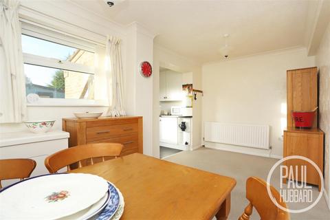 68 Catchpole Close, Kessingland, Lowestoft, NR33 7TL