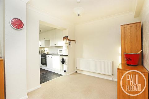 68 Catchpole Close, Kessingland, Lowestoft, NR33 7TL